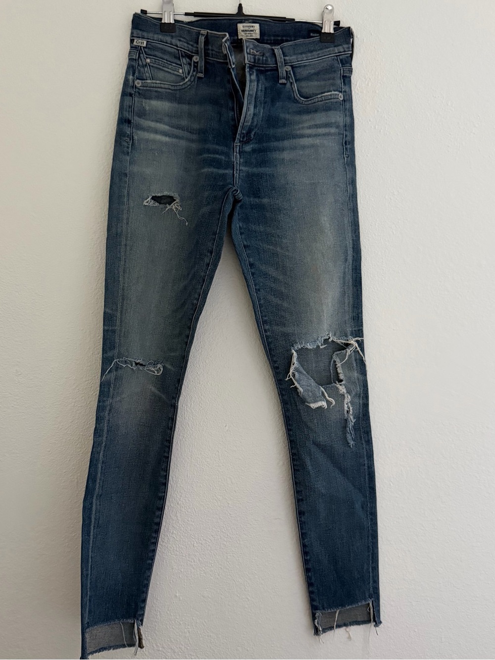 Citizens Of Humanity Distressed Skinny Jeans - Dark Blue Wash size 25
